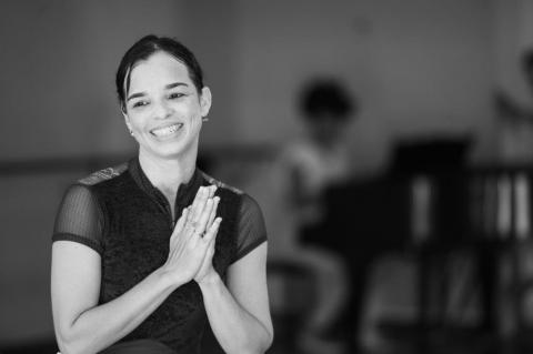 Viengsay Valdes en una clase de ballet